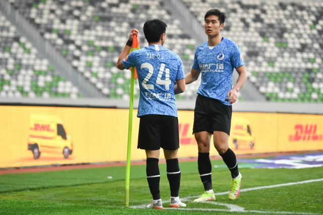 熊猫tv-【中超】单欢欢2球却无用 大连人4比1仍需踢附加赛